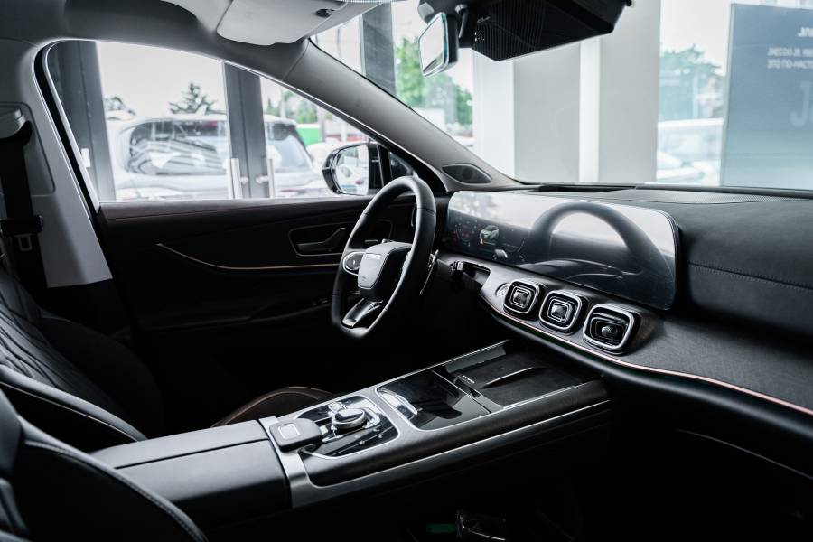 Автомобиль Jaecoo J8